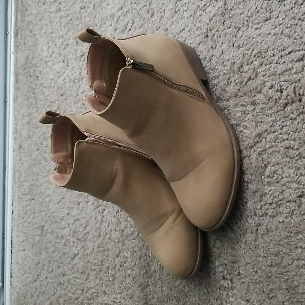 Jeossy tan suede ankle boots